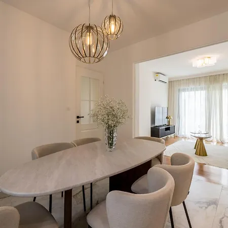 Lux Garden Luxury 2 Спліт