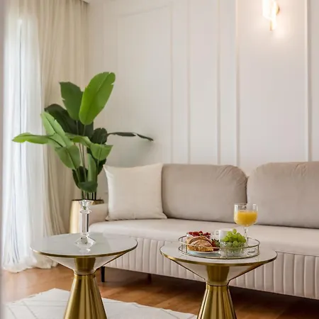 Lux Garden Luxury 2 *