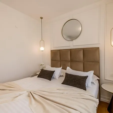 Lux Garden Luxury 2 *