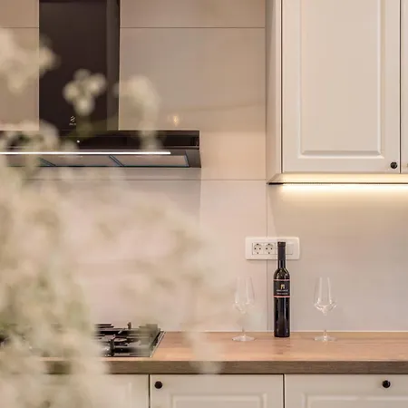 Apartment Lux Garden Luxury 2 *
