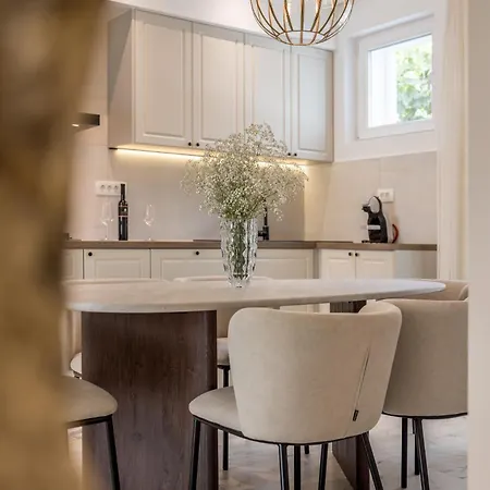 Lux Garden Luxury 2 Lägenhet *