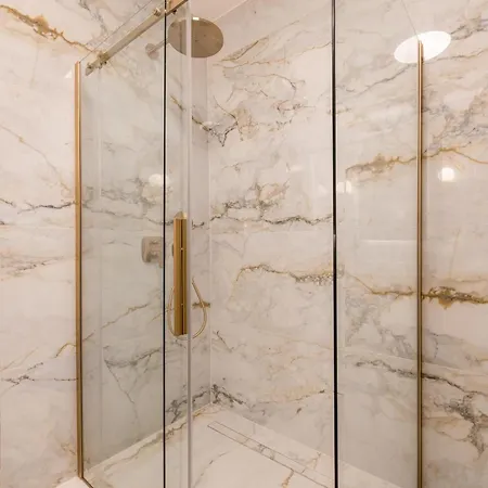 דירה Lux Garden Luxury 2 *