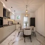 Apartment Lux Garden Luxury 2